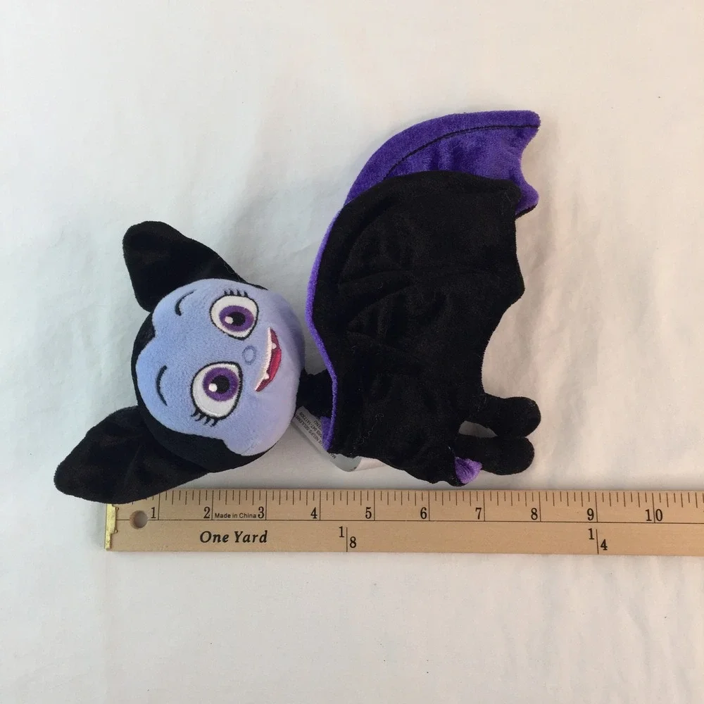 Disney Store Vampirina Vee‎ Bat Plush 8